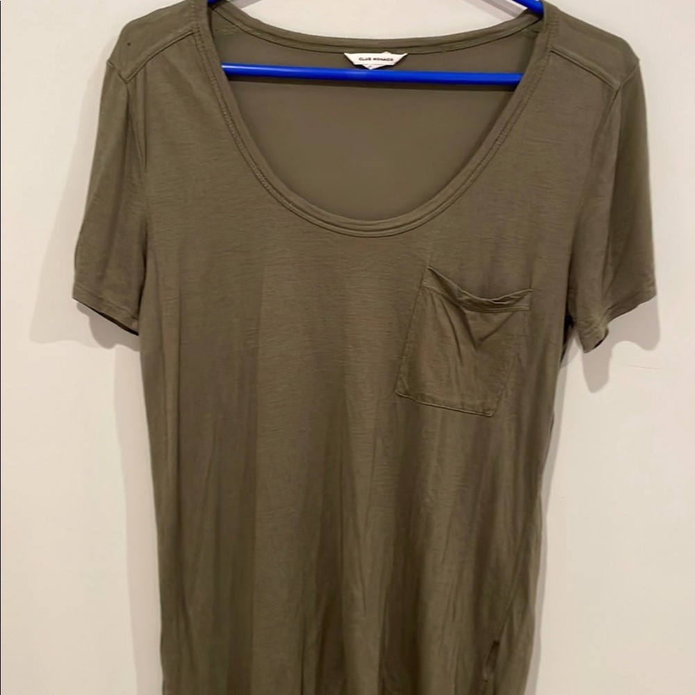 Club Monaco tshirt